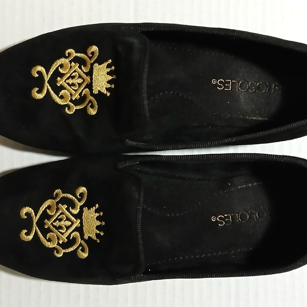 Aerosoles Black Suede Slip on Shoes with Logo Gold Design in size 6.5